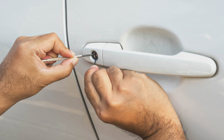 car door unlocking with lock pick automotive locksmith in east saint louis, il.